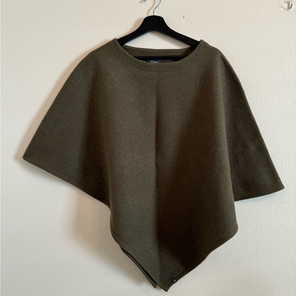 Ibex Merino 100% Wool Poncho Pullover Green One Size